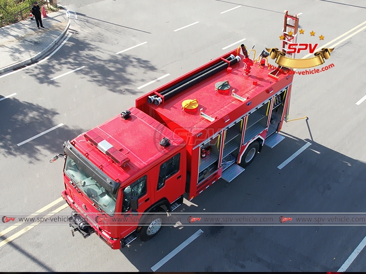 4X4 Foam Fire Pumper Sinotruk - Top Side View